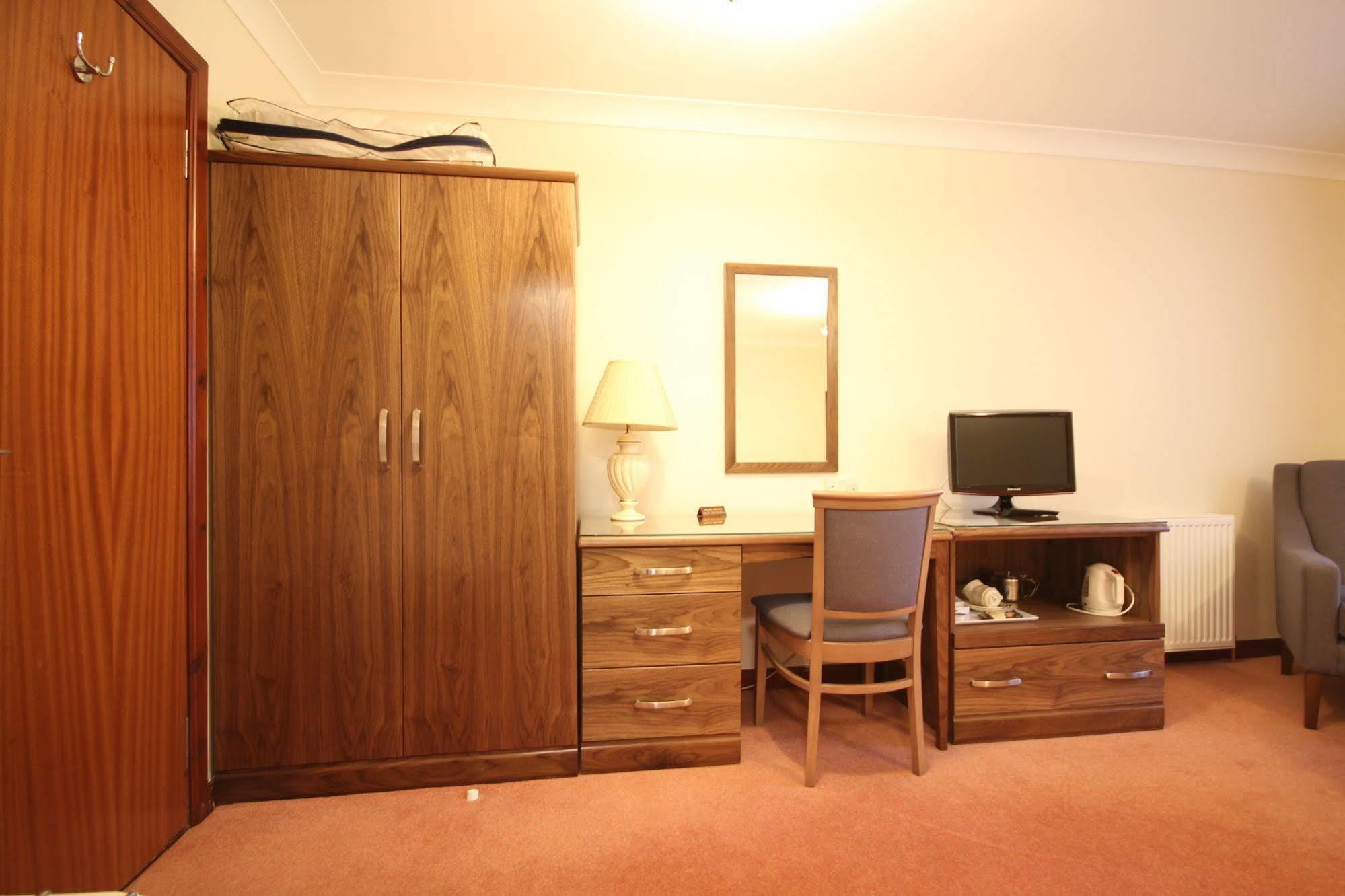 Strathburn Hotel Inverurie By Compass Hospitality Экстерьер фото